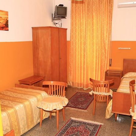Hotel San Vincenzo Соверато-Марина Экстерьер фото