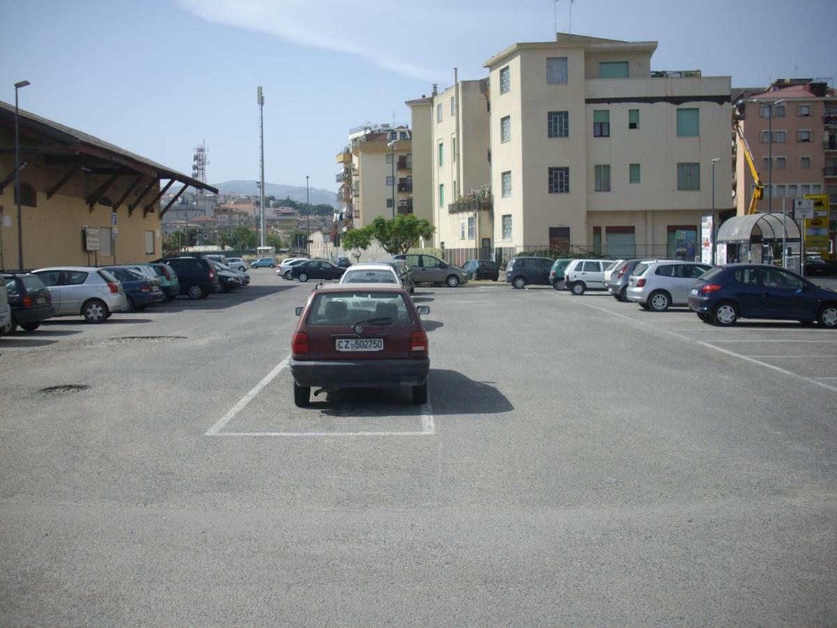 Hotel San Vincenzo Соверато-Марина Экстерьер фото