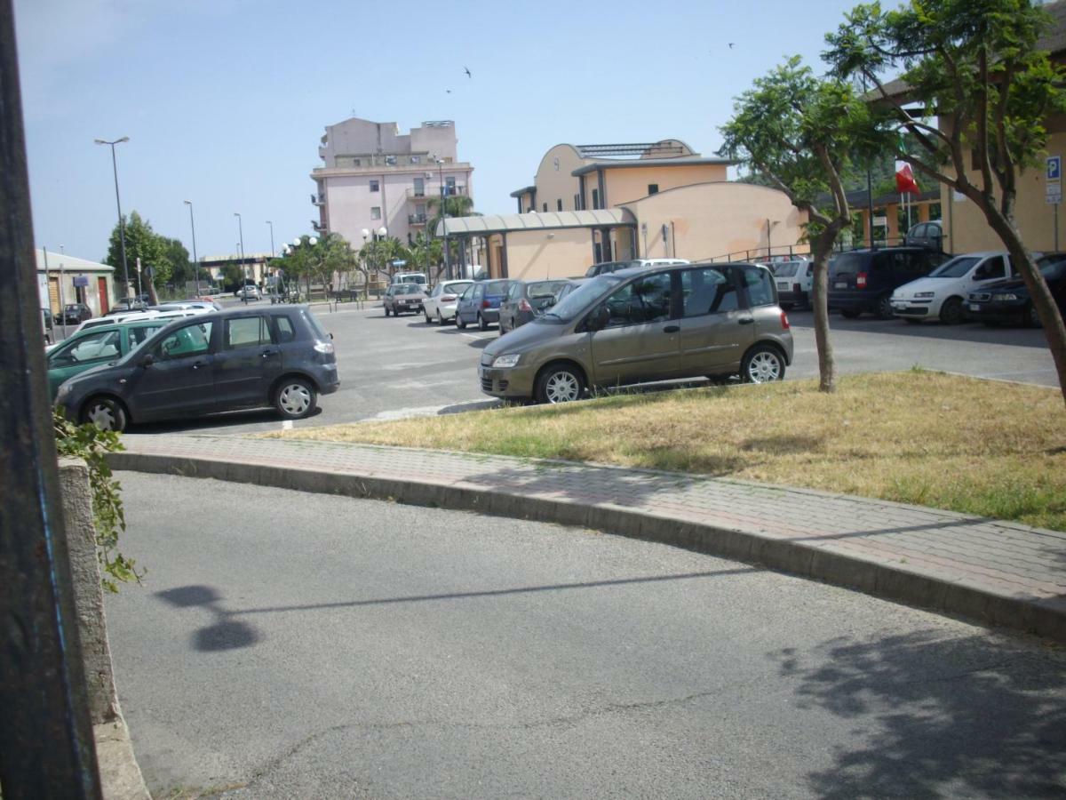 Hotel San Vincenzo Соверато-Марина Экстерьер фото